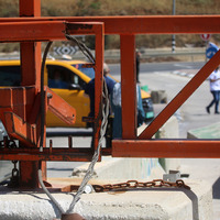 MIDEAST-HEBRON-CLOSED ROAD GATE