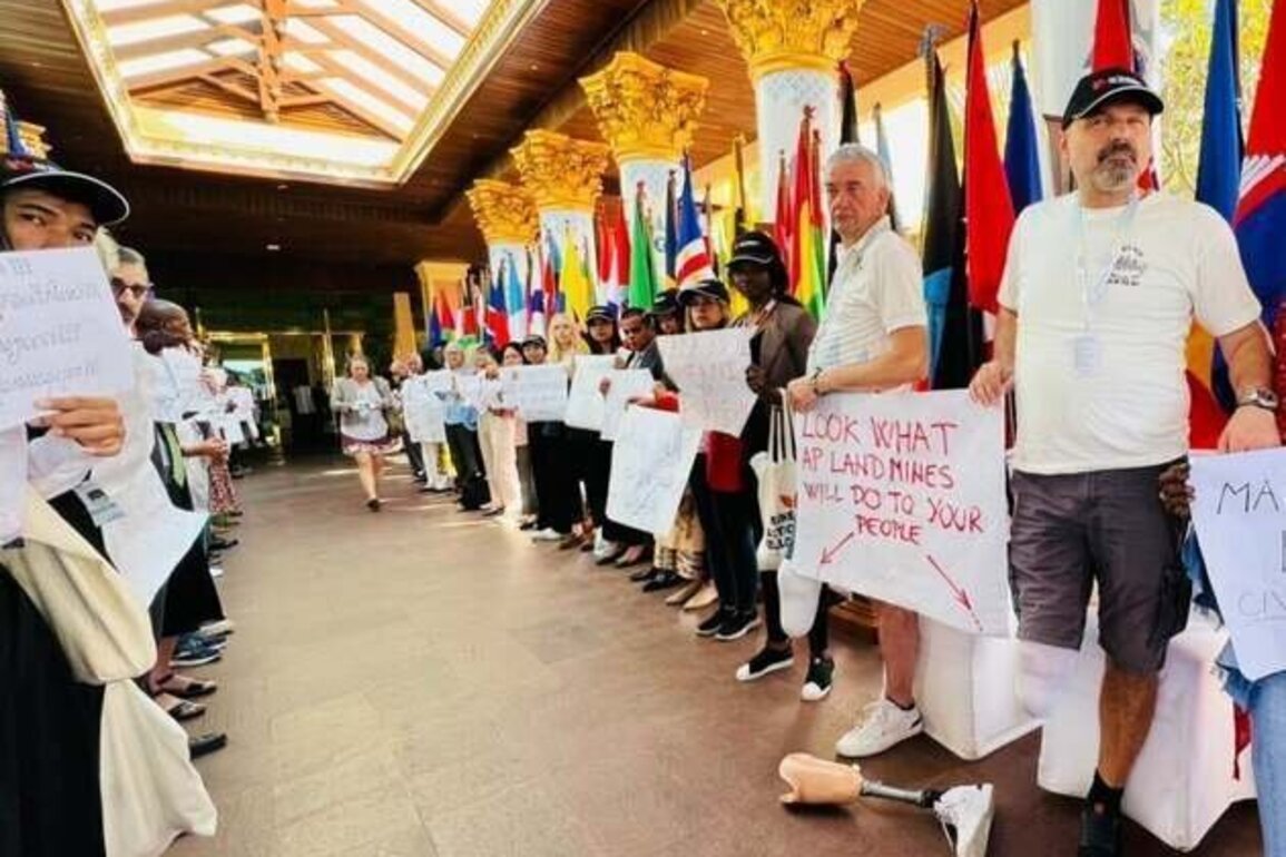 Landmines: Action Needed to Reinforce Ban