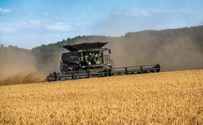 Fendt's IDEAL 8 gains 27% more separation area, while separation area on the IDEAL 9 increases by 12%.