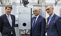 Chancellor visits Worcester Bosch 'clean gas' laboratory