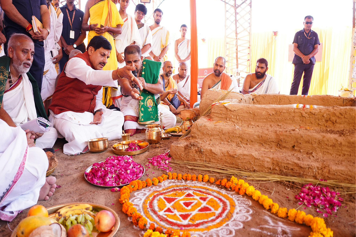 MP CM Yadav inaugurates 5-day 'Ekatma Parv' at Omkareshwar, participates in Vedic rituals