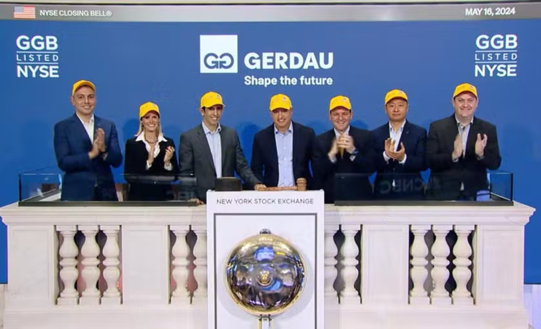 Presidentes do conselho de administração da Gerdau, Guilherme Gerdau Johannpeter e da empresa, Gustavo Werneck, na NYSE/Divulgação