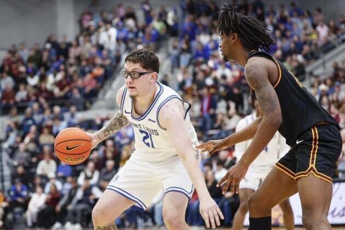 No. 25 St. Louis hosts Loyola Chicago, vies for unbeaten home season