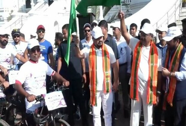 Agartala: Cycle rally and peace walk flagged off by Governor at Ujjayanta palace