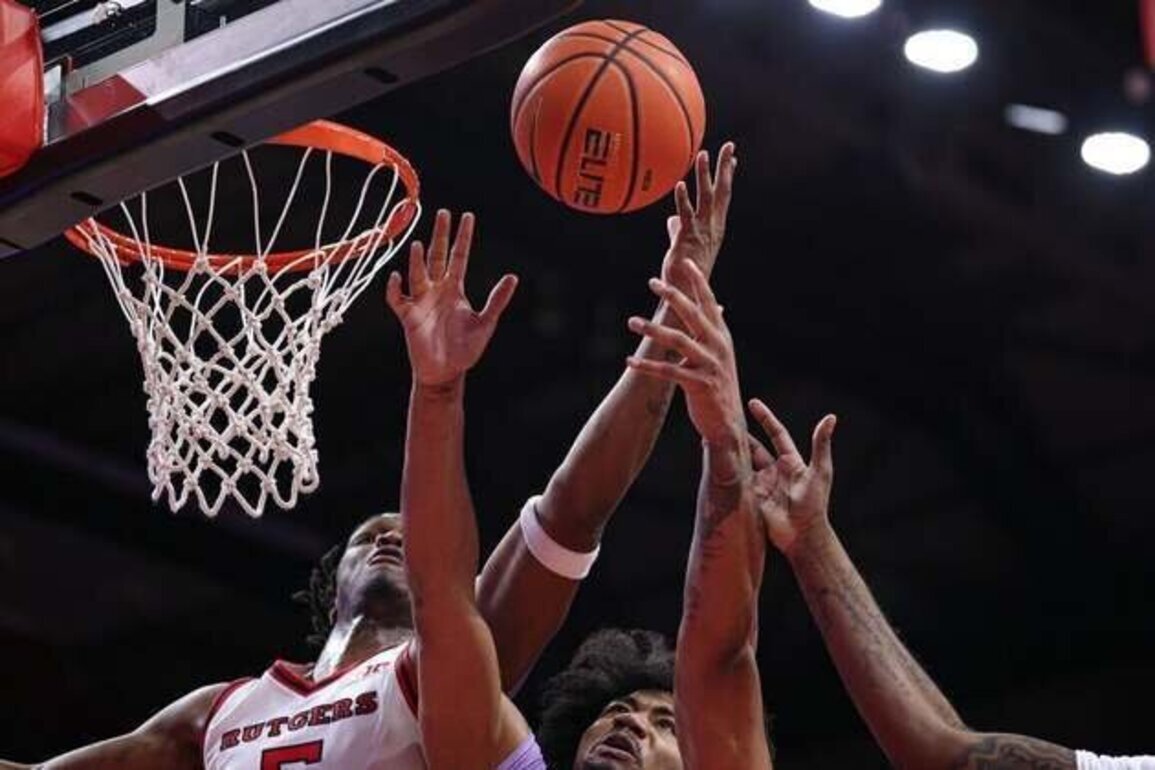 Rutgers endures blown lead, holds off Maryland for sweep