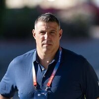 Photos from '20 show Mike Vrabel, Dianna Russini kissing