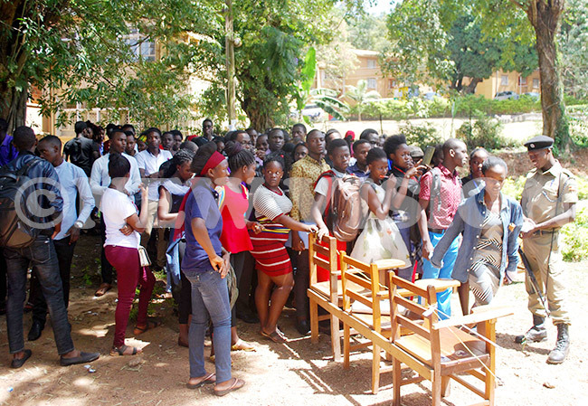 akerere niversity students queuing to cast their votes for uild resident 