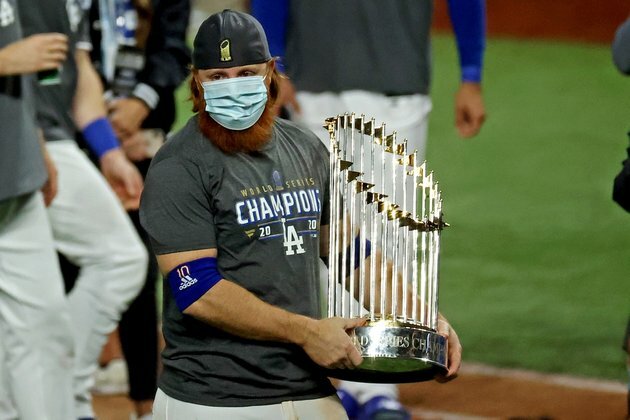 MLB decides not to discipline Dodgers 3B Turner