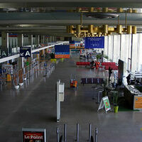 French Airports disrupted by air traffic controllers' strike