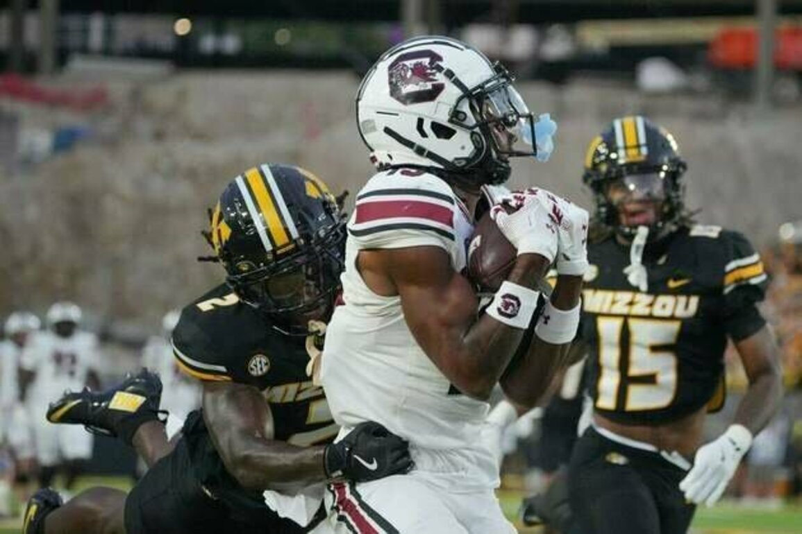 No. 23 Missouri uses ground game to keep South Carolina at bay