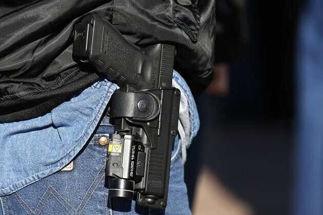 Off-duty police could carry guns on Connecticut school grounds under new bill