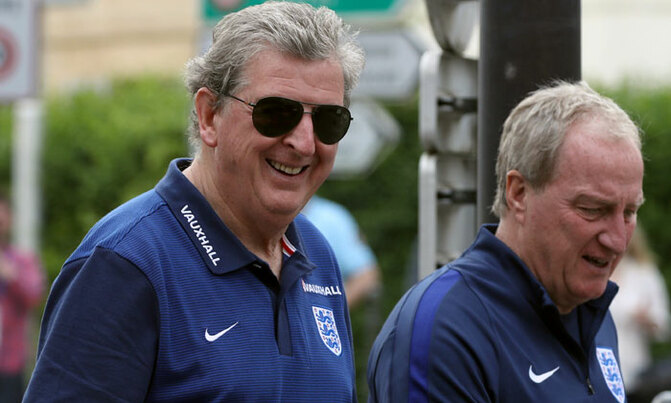 Coach lets England's tactics slip Coach lets England's tactics slip