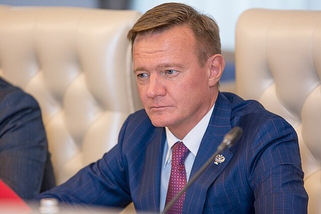 Putin fires transport chief, later found dead in suspected suicide