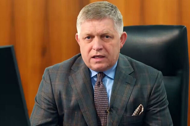 Slovakia halts emergency electricity supplies to Ukraine over Russian oil dispute