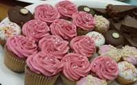 Snows swaps yellow for pink in aid of Breast Cancer Campaign