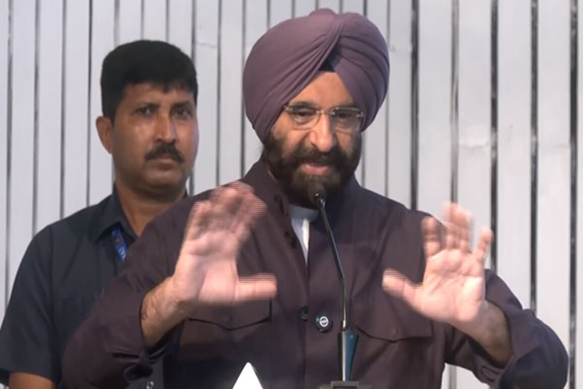 Manjinder Singh Sirsa announces relief for industries, slams AAP at Delhi Secretariat meeting