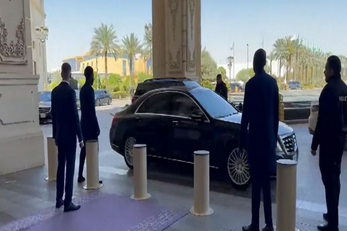 US, Russia negotiators begin talks in Saudi Arabia's Riyadh