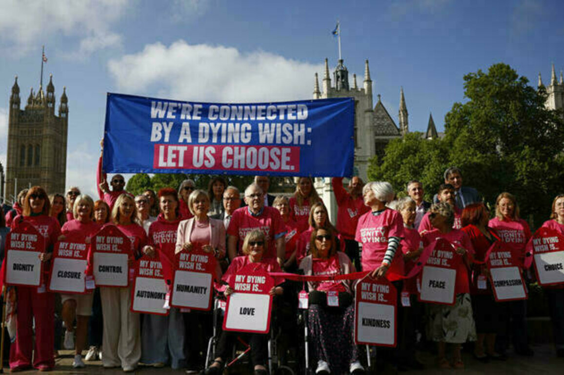 UK MPs vote in favour of legalising assisted dying in historic step