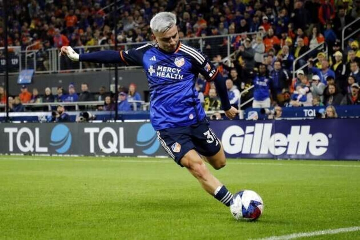 FC Cincinnati transfer D Alvaro Barreal to Brazil's Santos