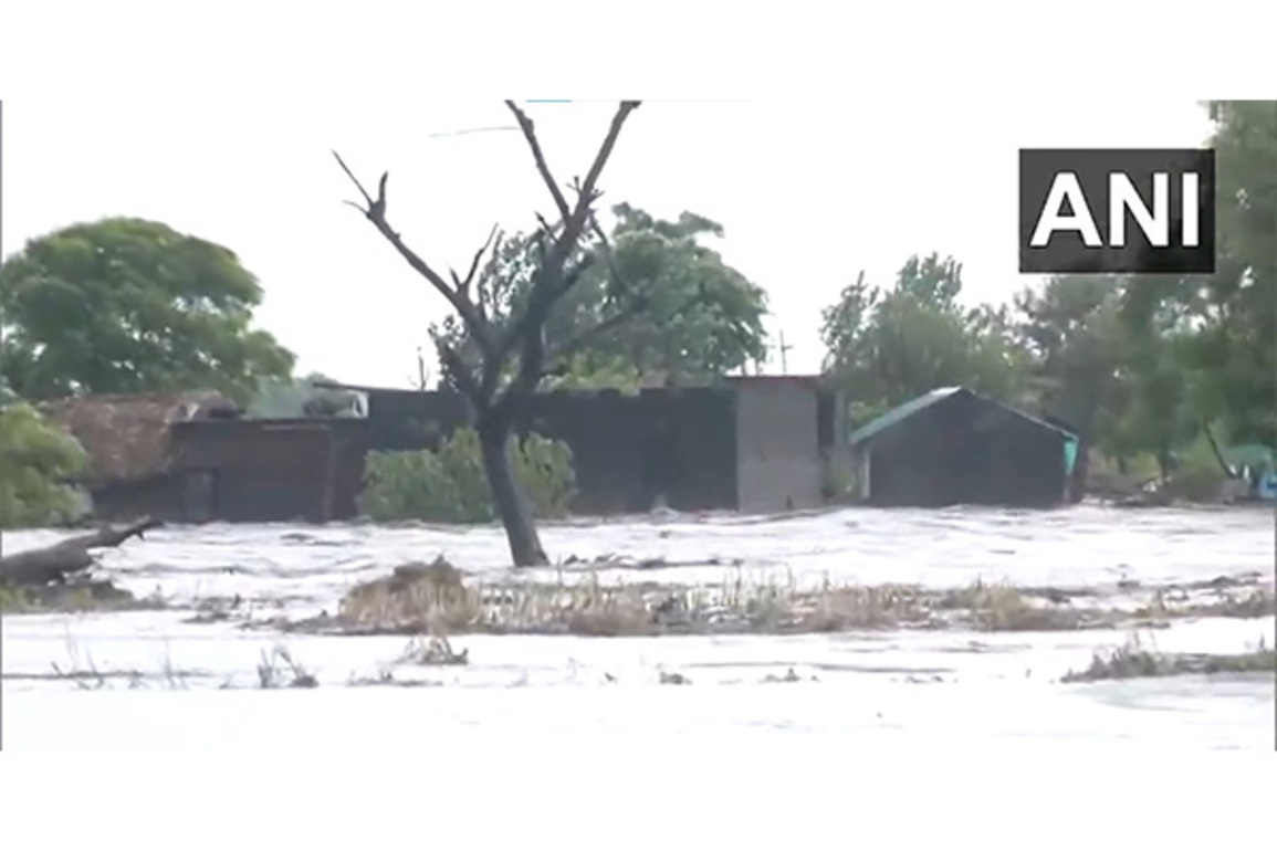 J-K: Army, NDRF rescue villagers as Chenab river floods Akhnoor's Garkhal