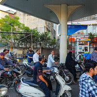 India weighs fuel price hike to shield forex reserves  Bloomberg
