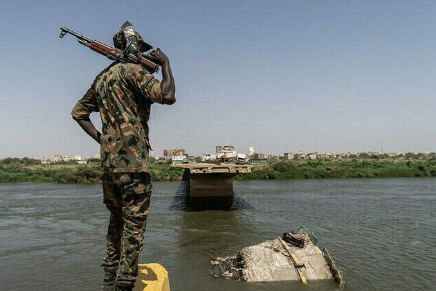 War-torn African capital bans carrying weapons  media