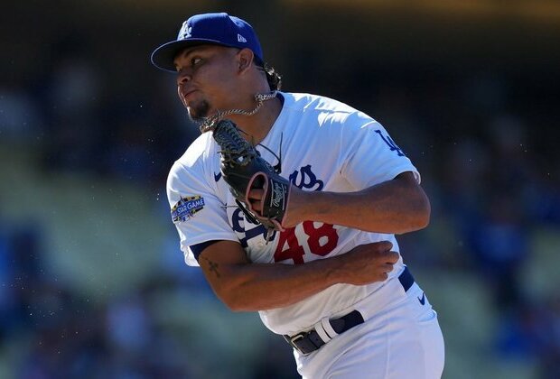 Dodgers activate RHP Brusdar Graterol from IL