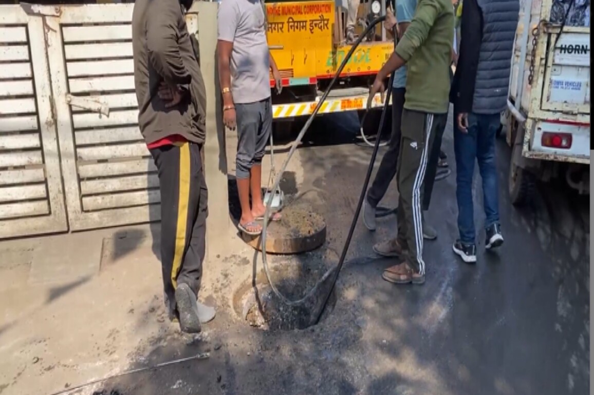 MP: Two officials suspended, one dismissed from service in Indore's contaminated water issue