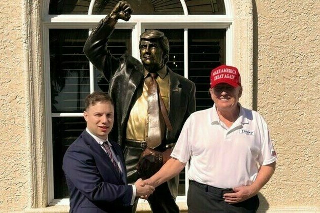 Trump statue erected at his golf club 