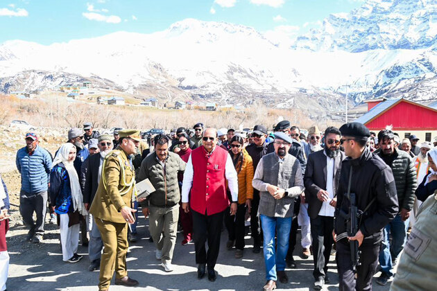 Ladakh LG Saxena visits eastern portal of Zoji-La Tunnel to review ongoing work