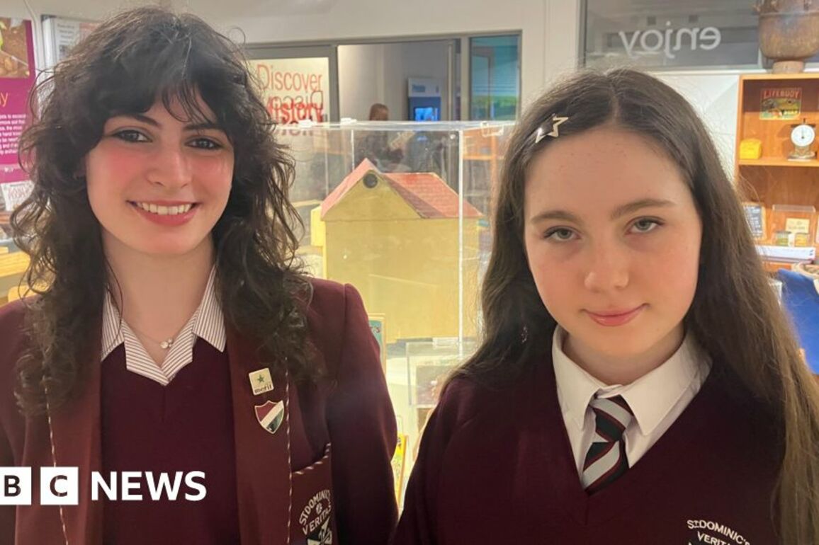 Falls Road schoolgirls create exhibit for Ulster Museum
