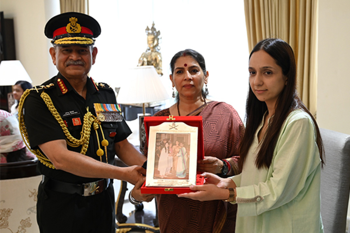 COAS General Upendra Dwivedi presents 'Badge of sacrifice', 'Certificate of honour' to next of kin of fallen soldiers