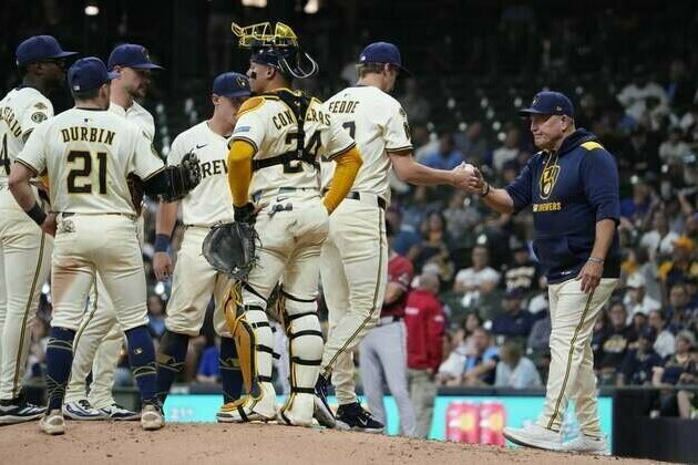 Brewers bid for sweep of Jays and struggling bullpen