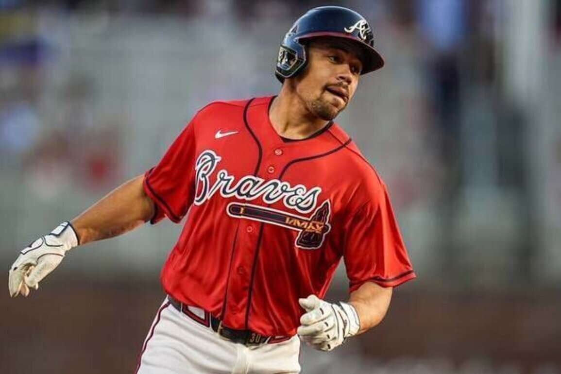 Red Sox force extras, but Braves win on Mike Yastrzemski's hit