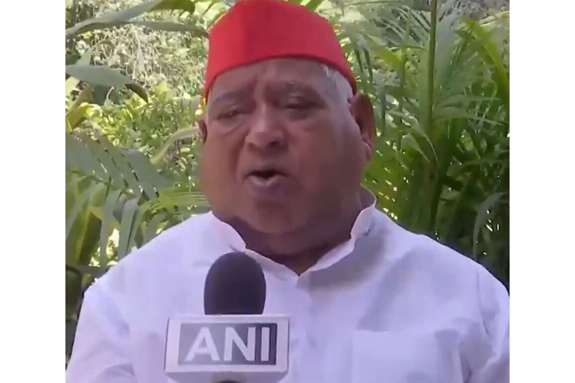 "BJP's politics will not work," says SP MP Awadesh Prasad after Women's Reservation Bill failed in Lok Sabha