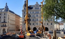  A Bauer BG 45 and a BG 40 during drilling work for the U2/22 Friedrich-Schmidt-Platz shaft as part of the extension of the metro system in Vienna