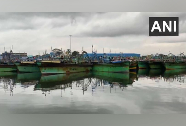 Tamil Nadu: Orange alert issued for Thoothukudi; heavy rains impact salt production, boats docked