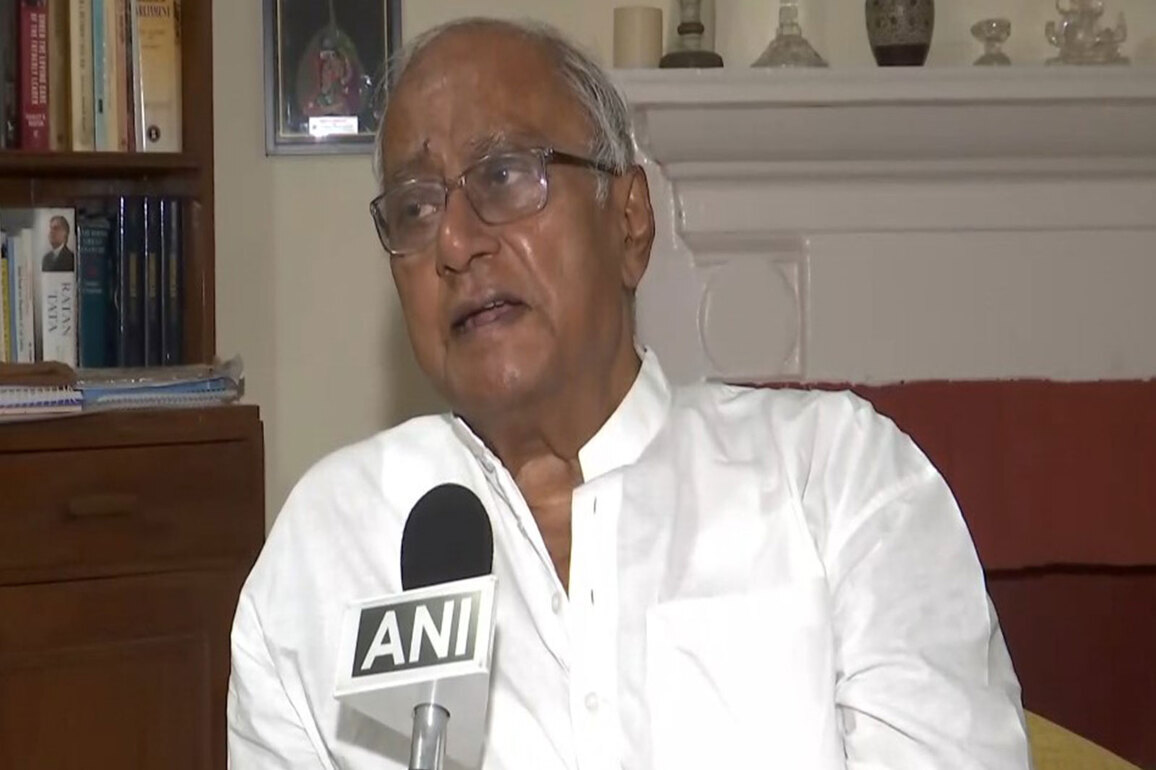 "Stand to stay the same despite SC's directive:" TMC MP Saugata Roy on SC upholding Bihar SIR