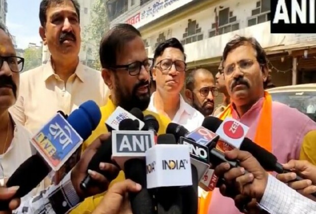 Shiv Sena MP Naresh Mhaske holds protest over Beed sarpanch murder case