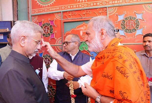 EAM Jaishankar visits Shreenath Ji temple in Manama, calls it "true symbol" of India-Bahrain friendship