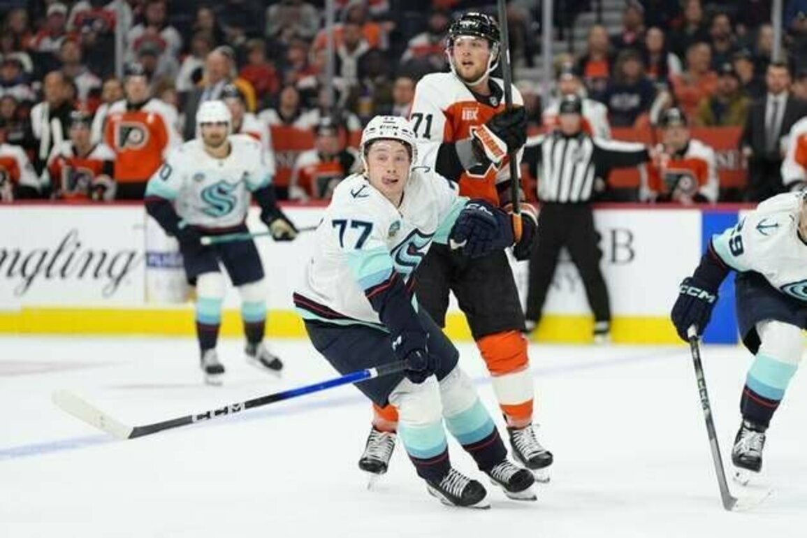 Kraken's Berkly Catton, after fast start in debut, takes crack at Caps