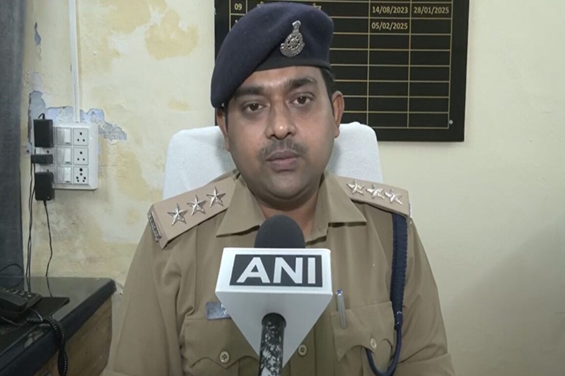 Madhya Pradesh: Two burnt alive, one injured after car crashes into electric pole in Gwalior