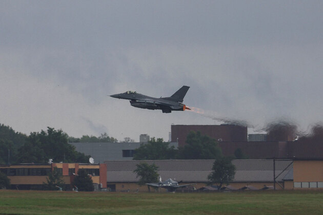 US approves potential arms sale to Taiwan