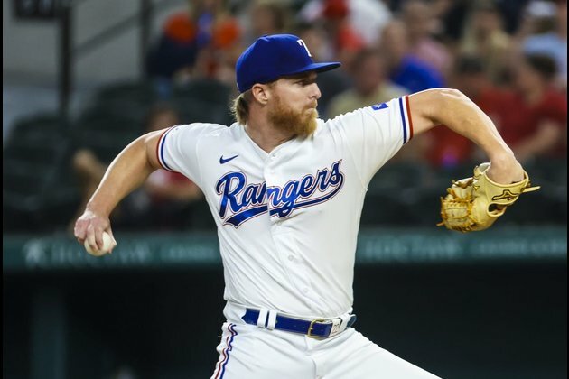 Behind Jon Gray, Rangers look to keep momentum vs. Astros