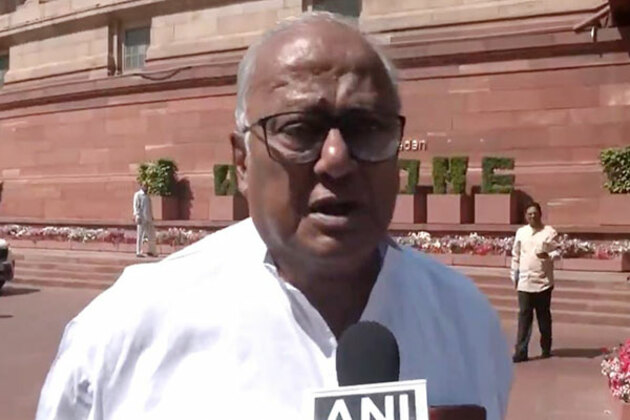 "Yogi Adityanath is communal": TMC's Saugata Roy attacks UP CM's remarks on Muslim safety