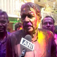 Sandeep Dikshit jibes at AAP's "Kattar Imandar" holi, says "leaders could even put their names on funeral pyre wood"