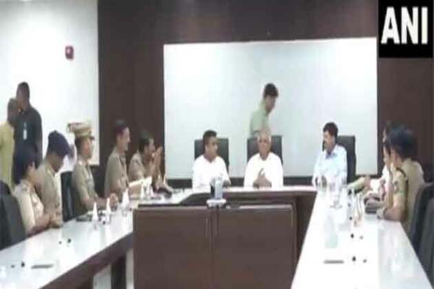 Gujarat CM chairs meeting over AMC's demolition drive against illegal Bangladeshis
