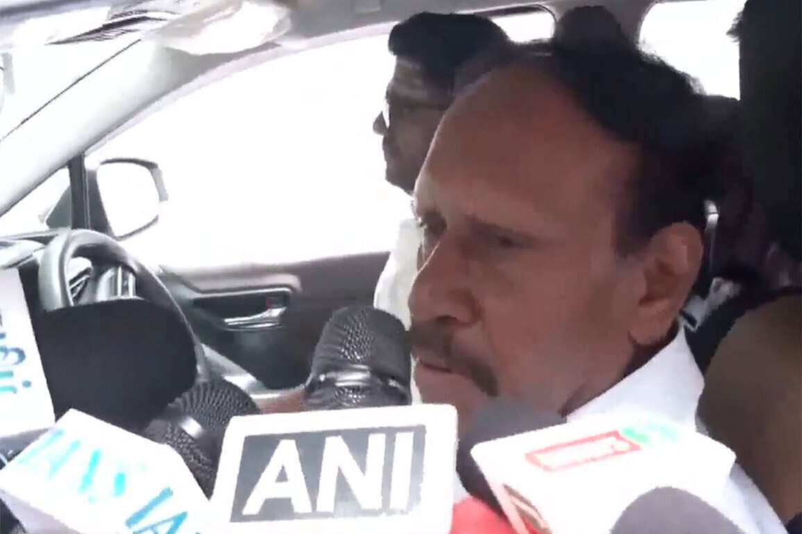 "Many discussions going on": AIADMK's M Thambidurai as stalemate in Tamil Nadu continues