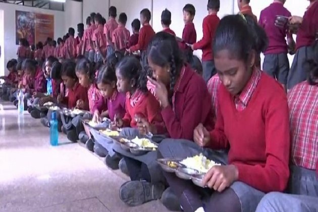 Nine girls admitted to hospital after having midday meal at Delhi government school, probe on