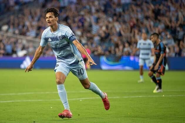 Sporting KC trade F Daniel Salloi to Toronto